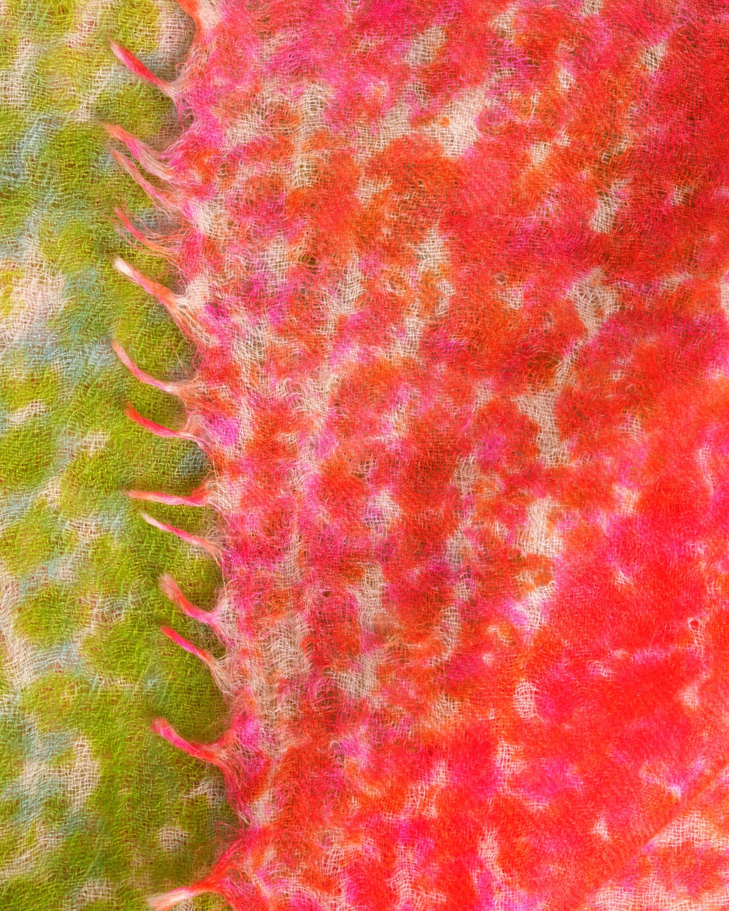 Eco-Shahtoosh Carré happy holi