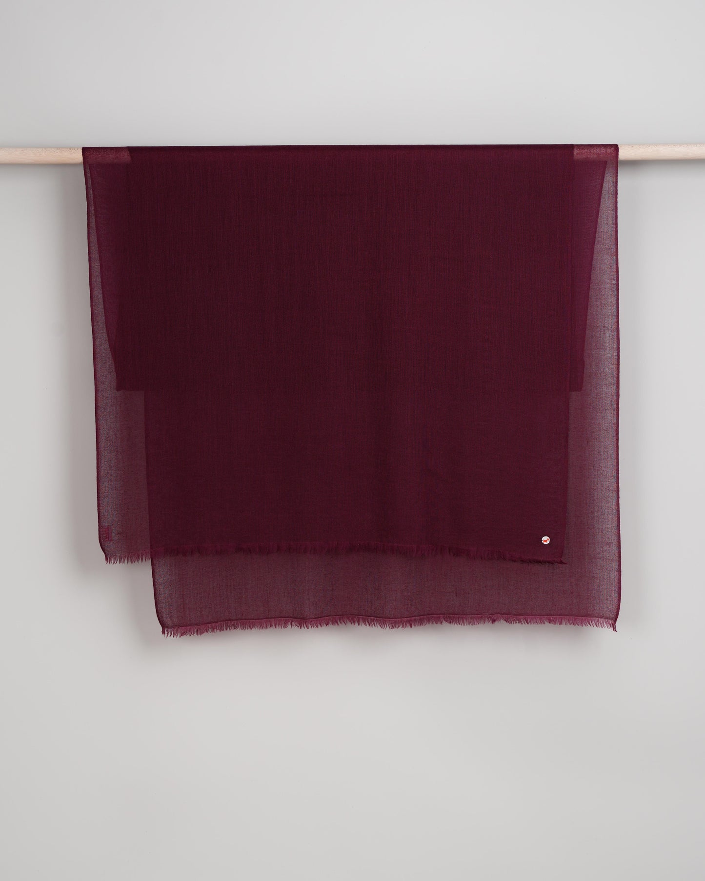 Hot Pashmina windsor wine