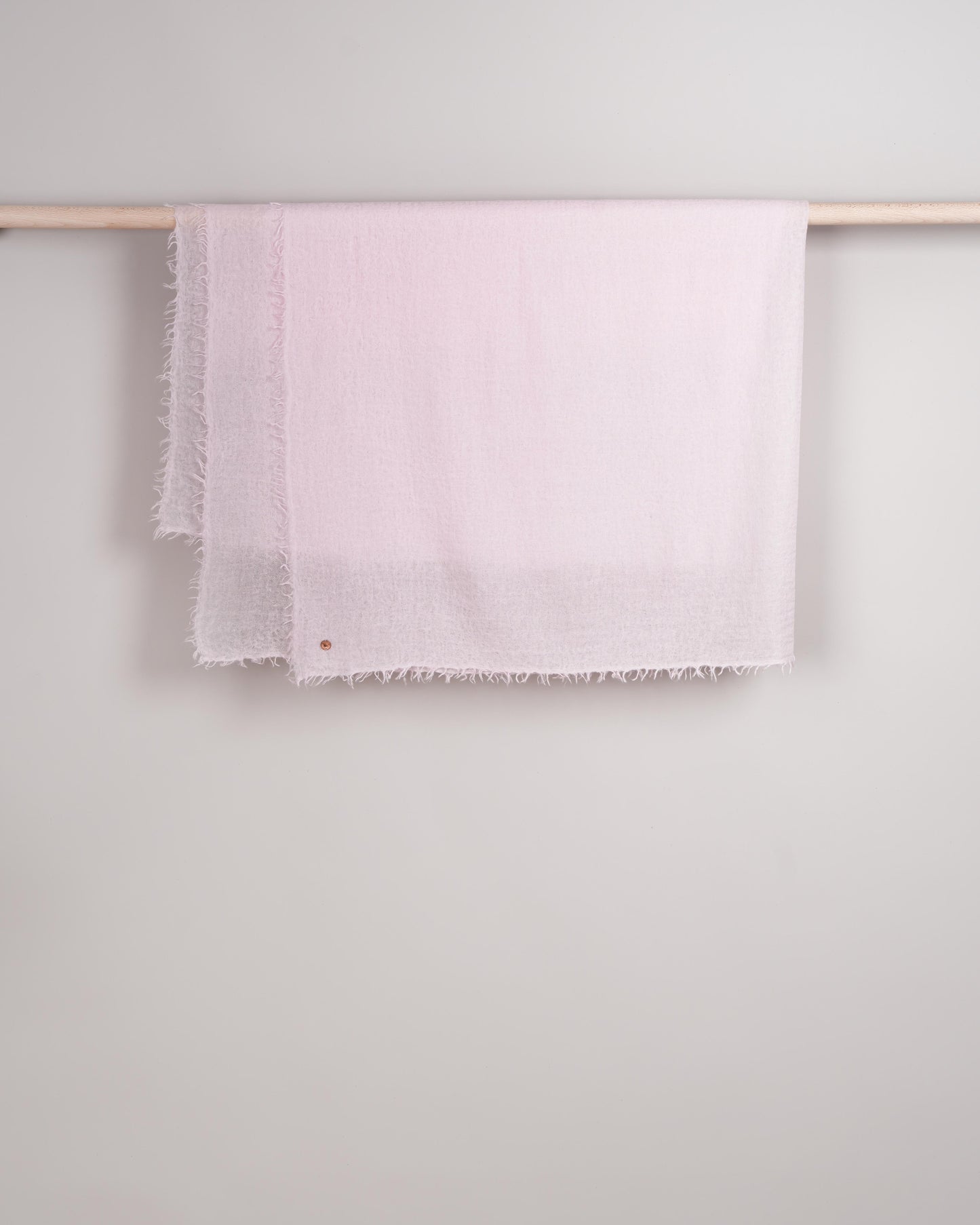 Eco-Shahtoosh Carré barely pink