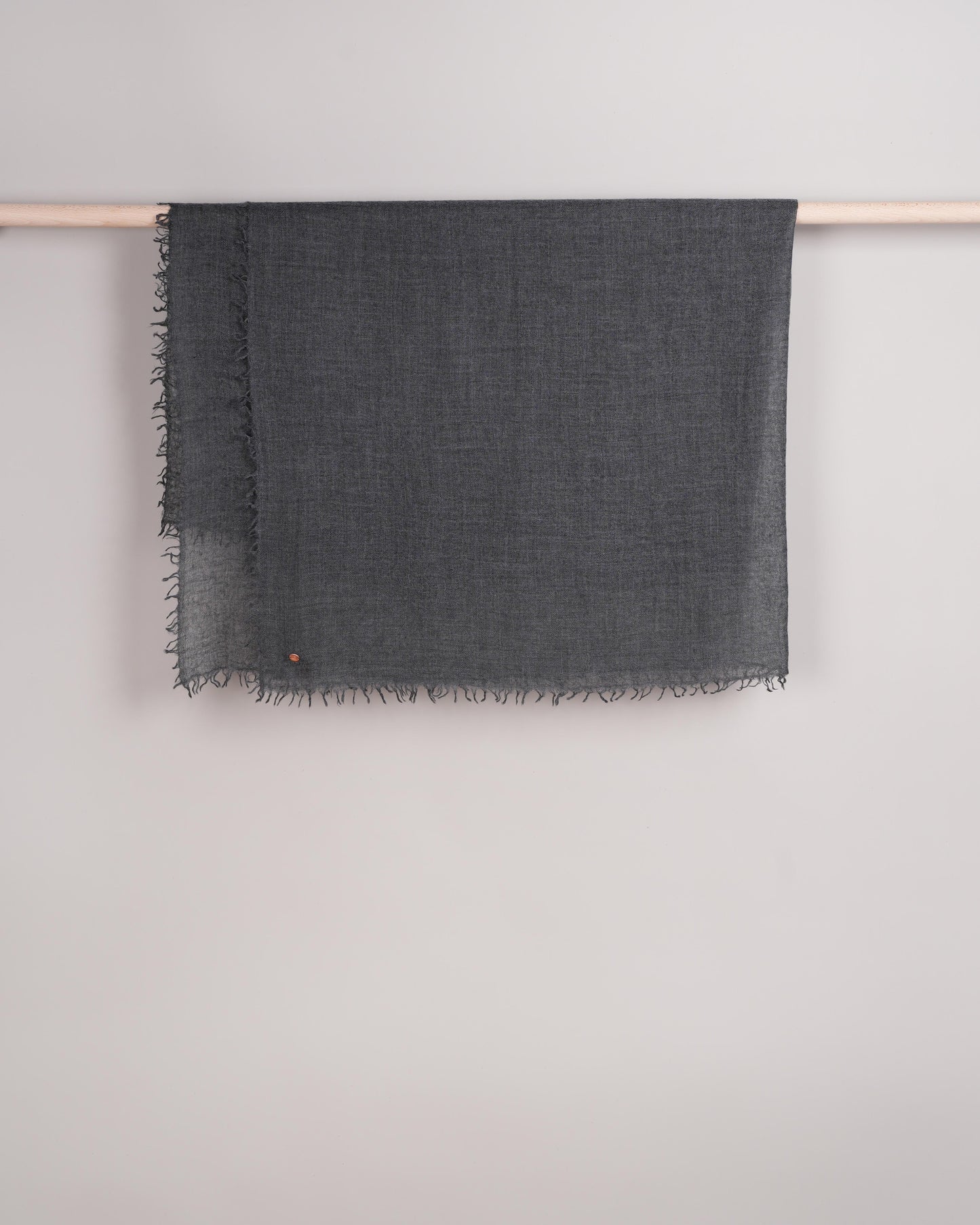 Eco-Shahtoosh Carré charcoal grey