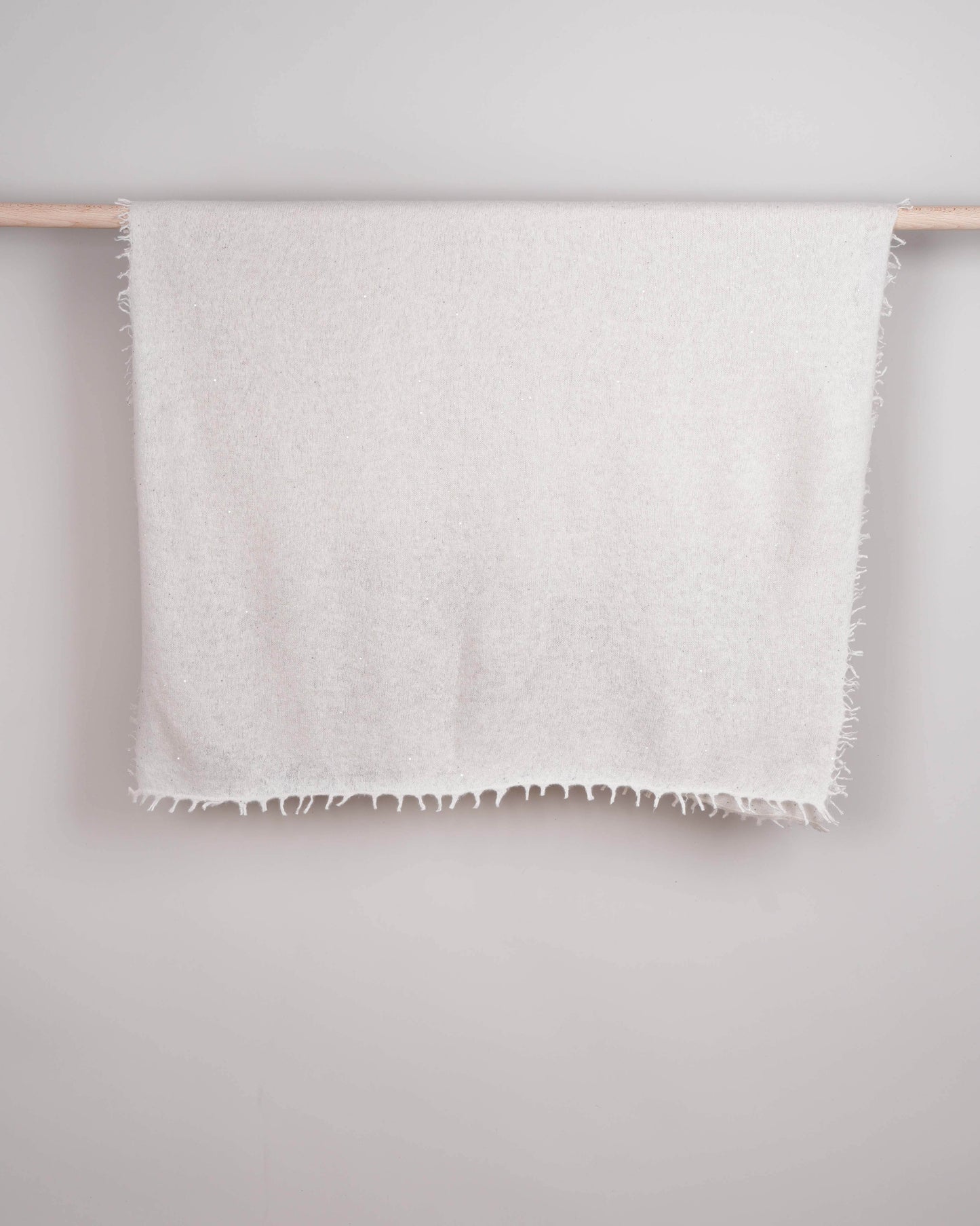 Himalaya Pashmina wool white