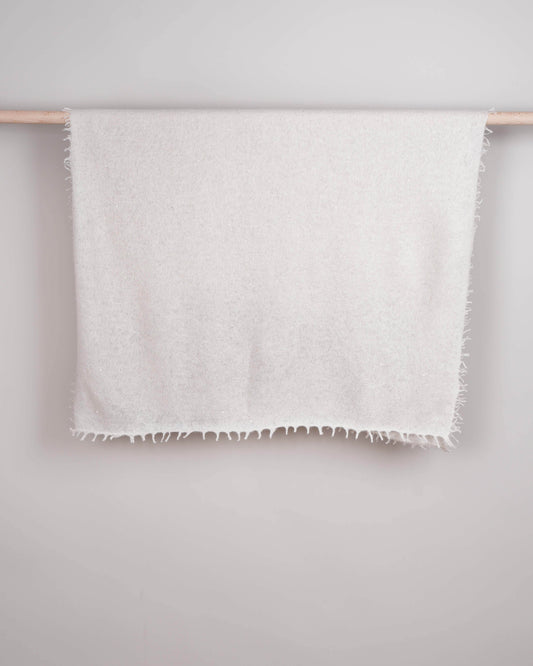 Himalaya Pashmina wool white