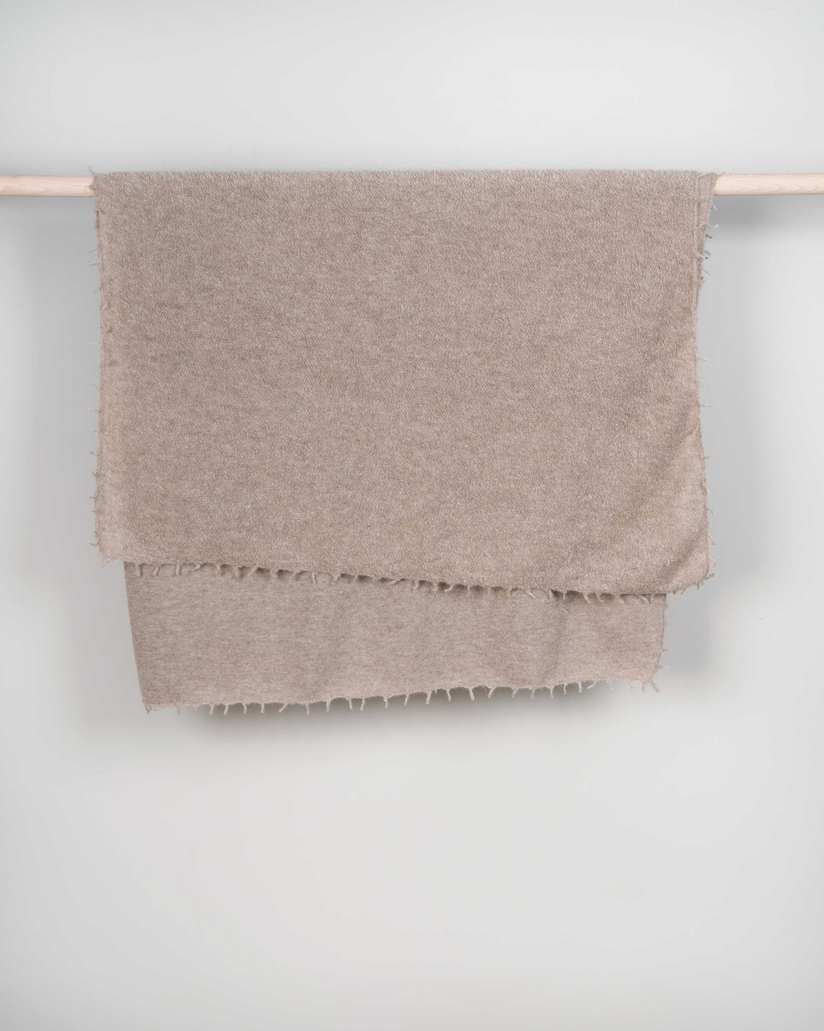 Kuma Fuyu Pashmina natural coffee light