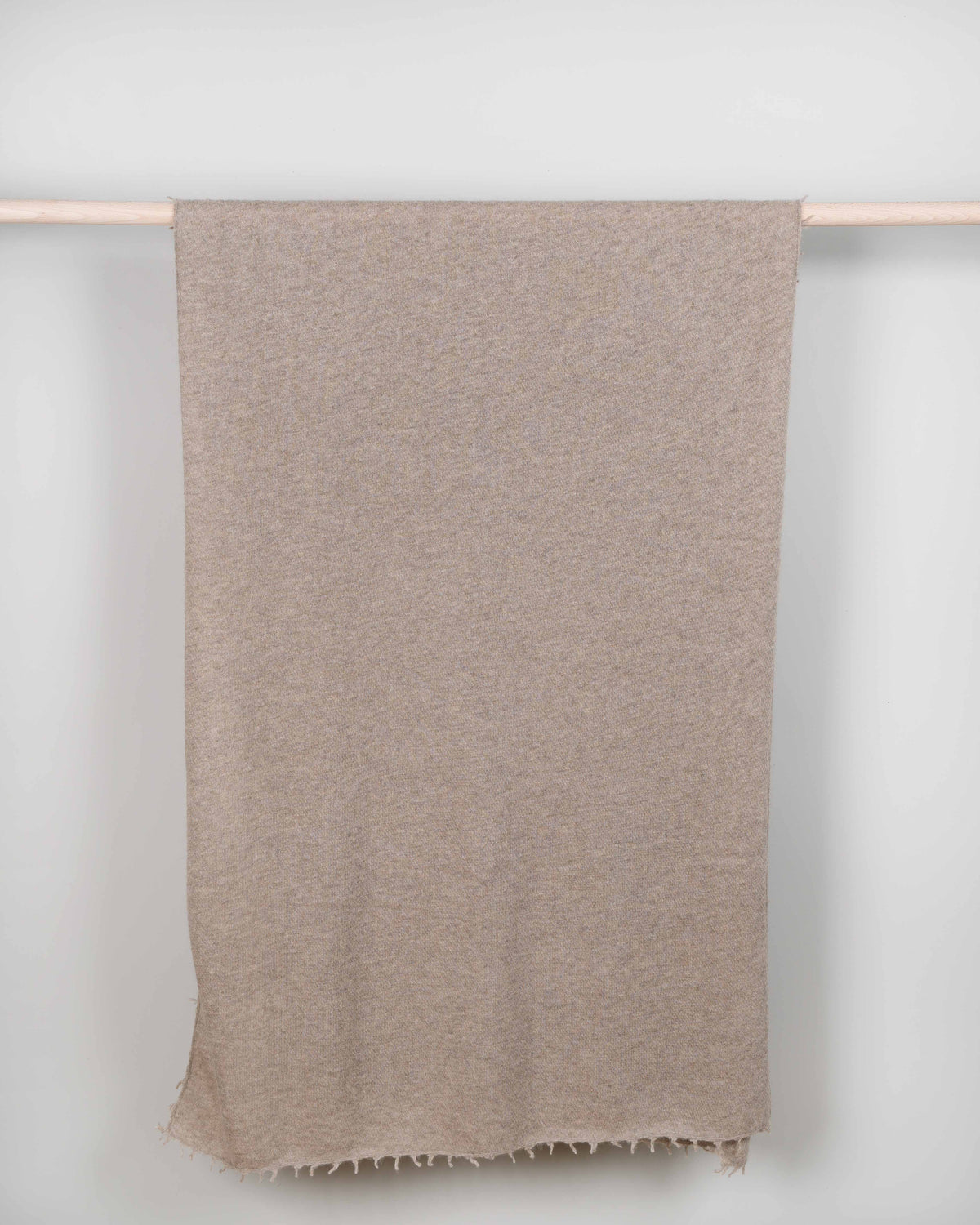 Kuma Fuyu Pashmina natural coffee light