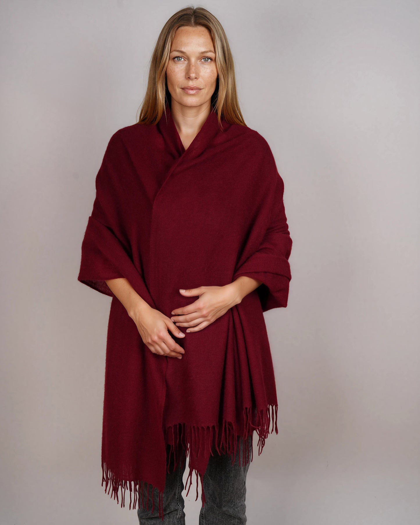Cashmere scarf Kunjo Tibetan red