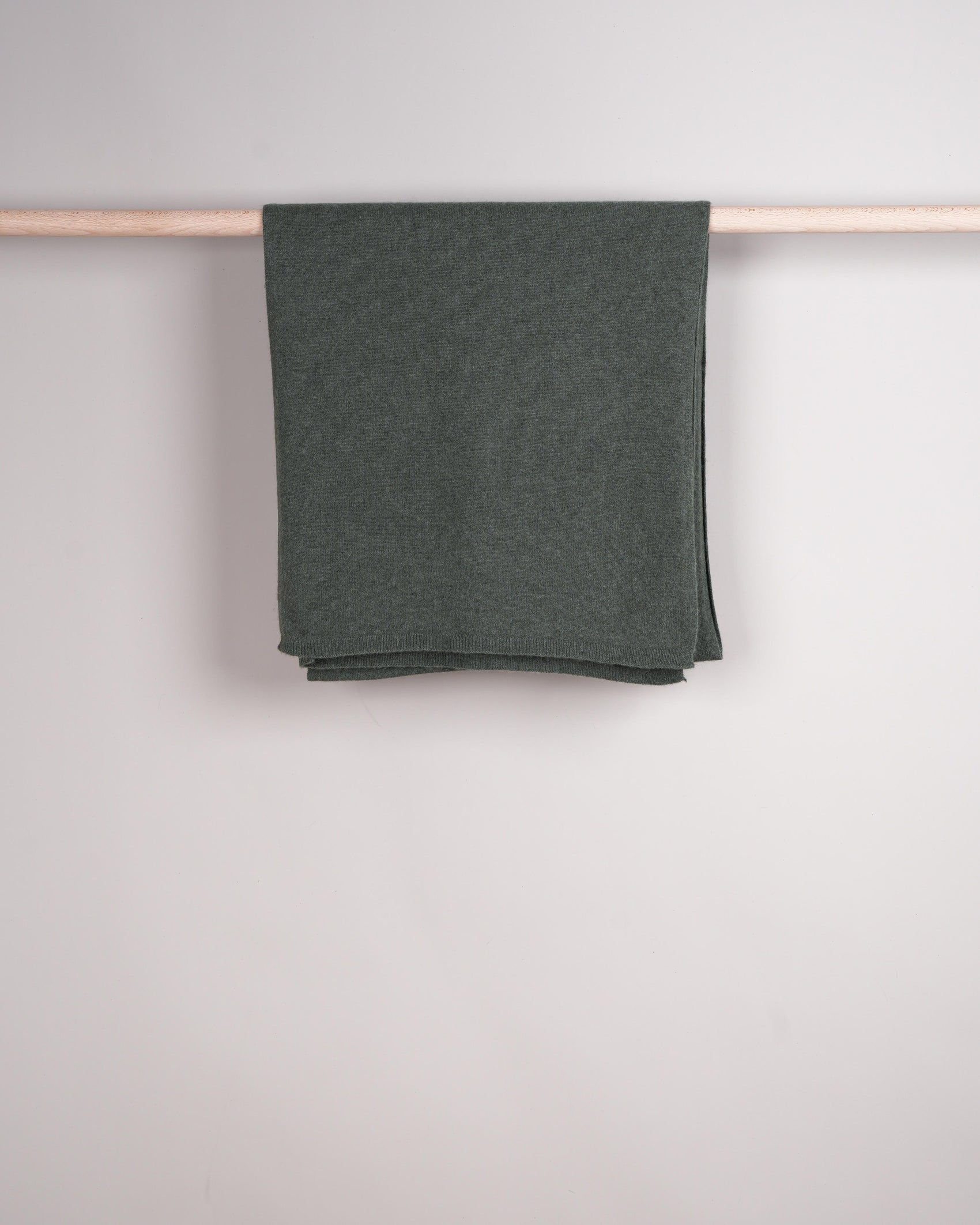 Mori Strickschal Military Olive