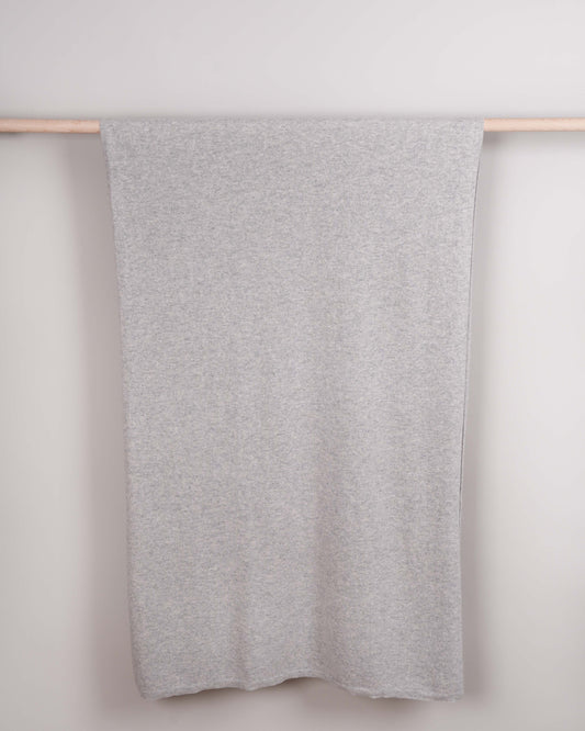 Mori Strickstola Light Gray