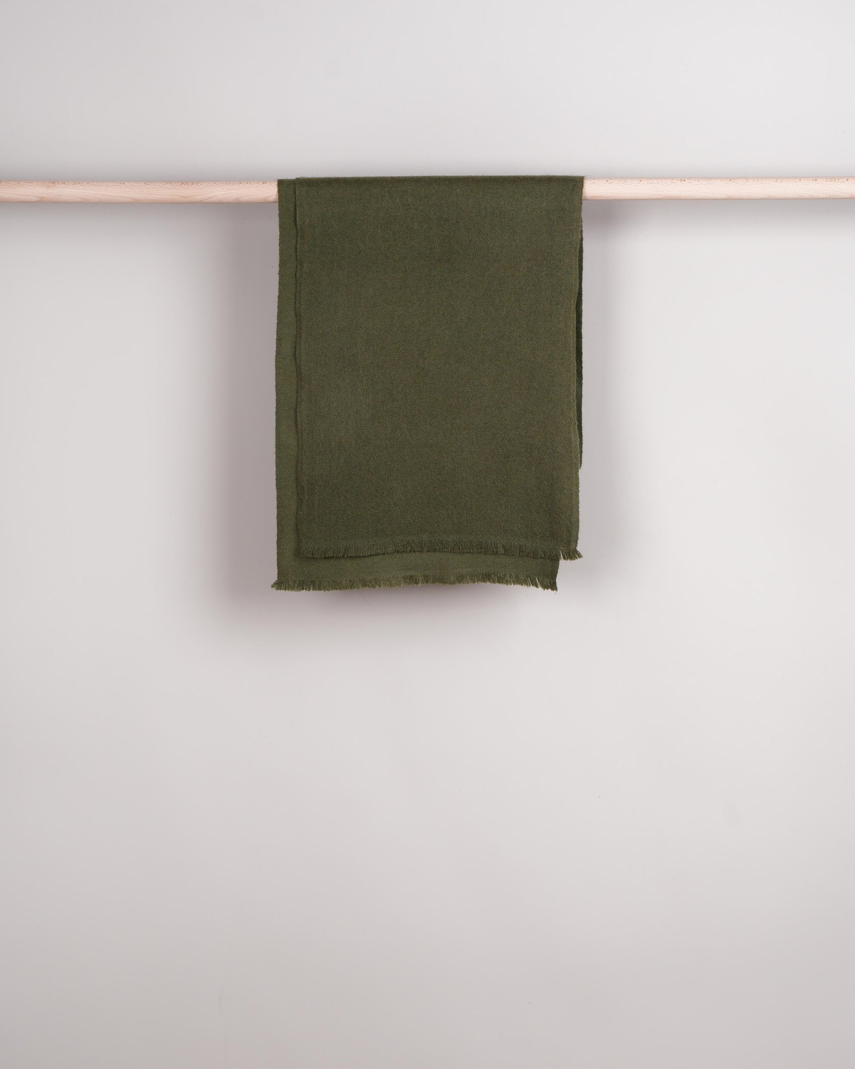 Nara Pashmina military olive