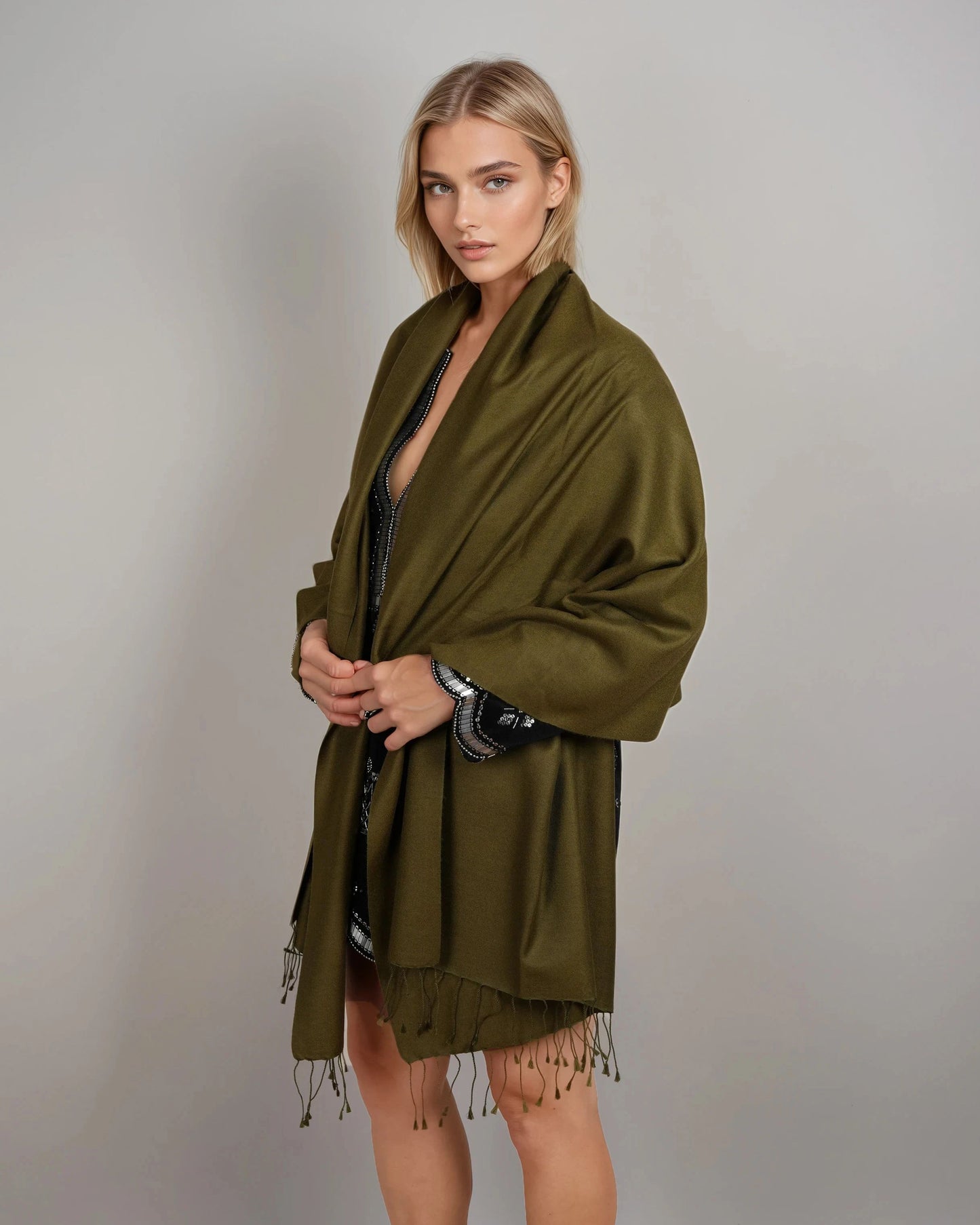 Pashmina 70% Kaschmir Classic olive