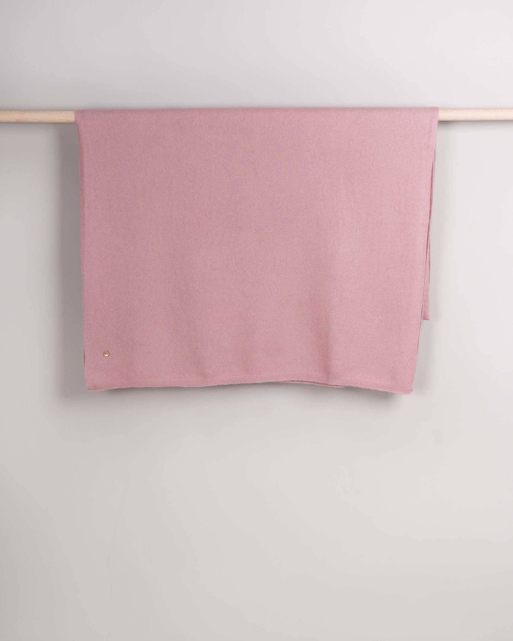 Strickschal Thakani rose dawn