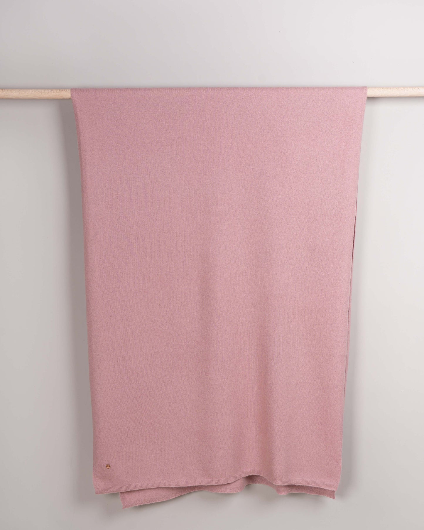 Strickschal Thakani rose dawn