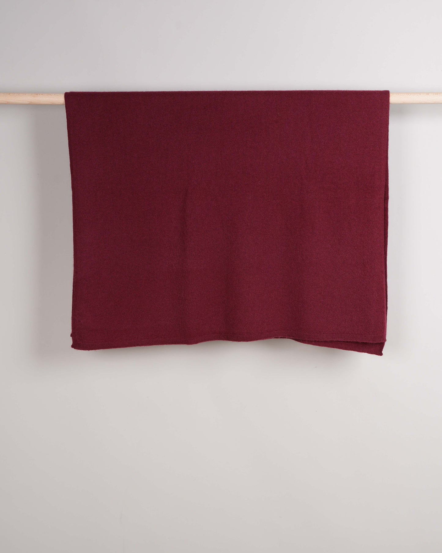 Mori Strickstola Tibetan Red