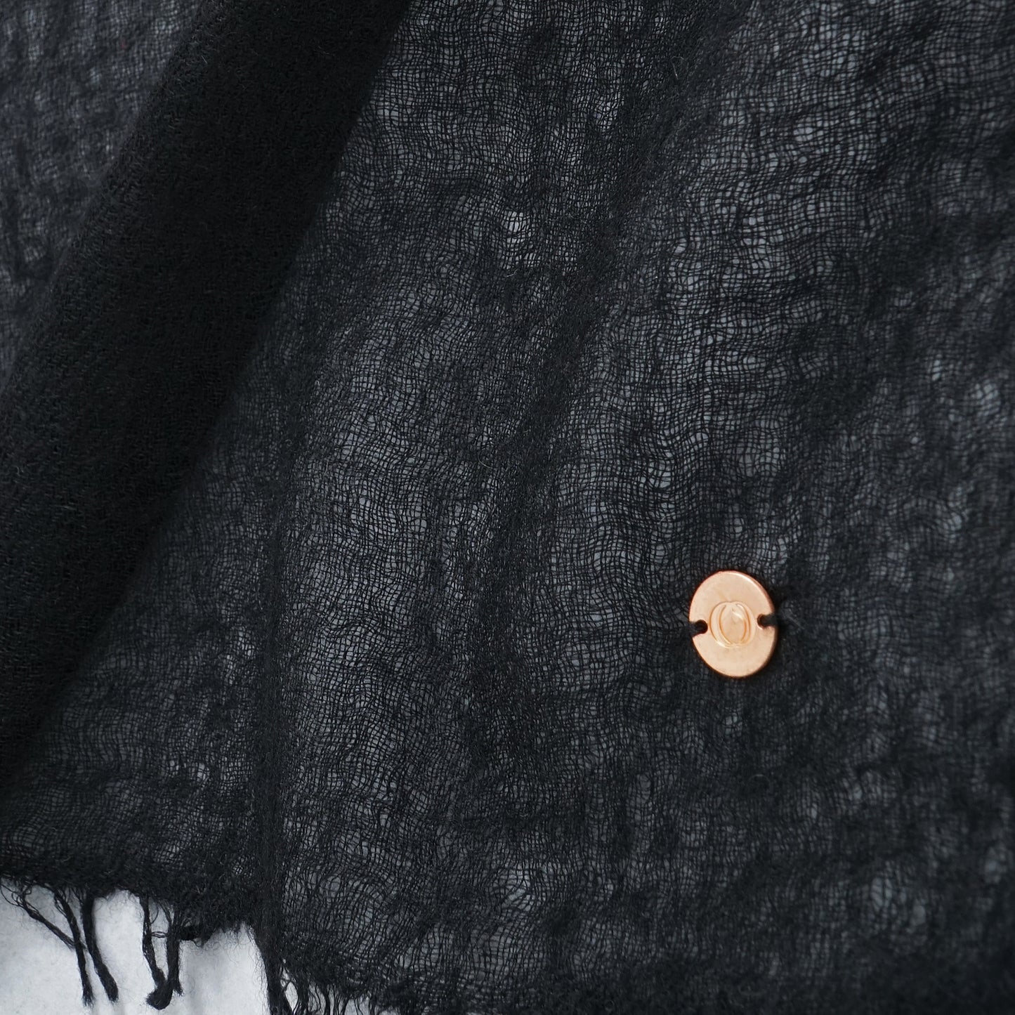 pashmina_kaschmir_cashmere_eco_shahtoosh_carre_black-_detail