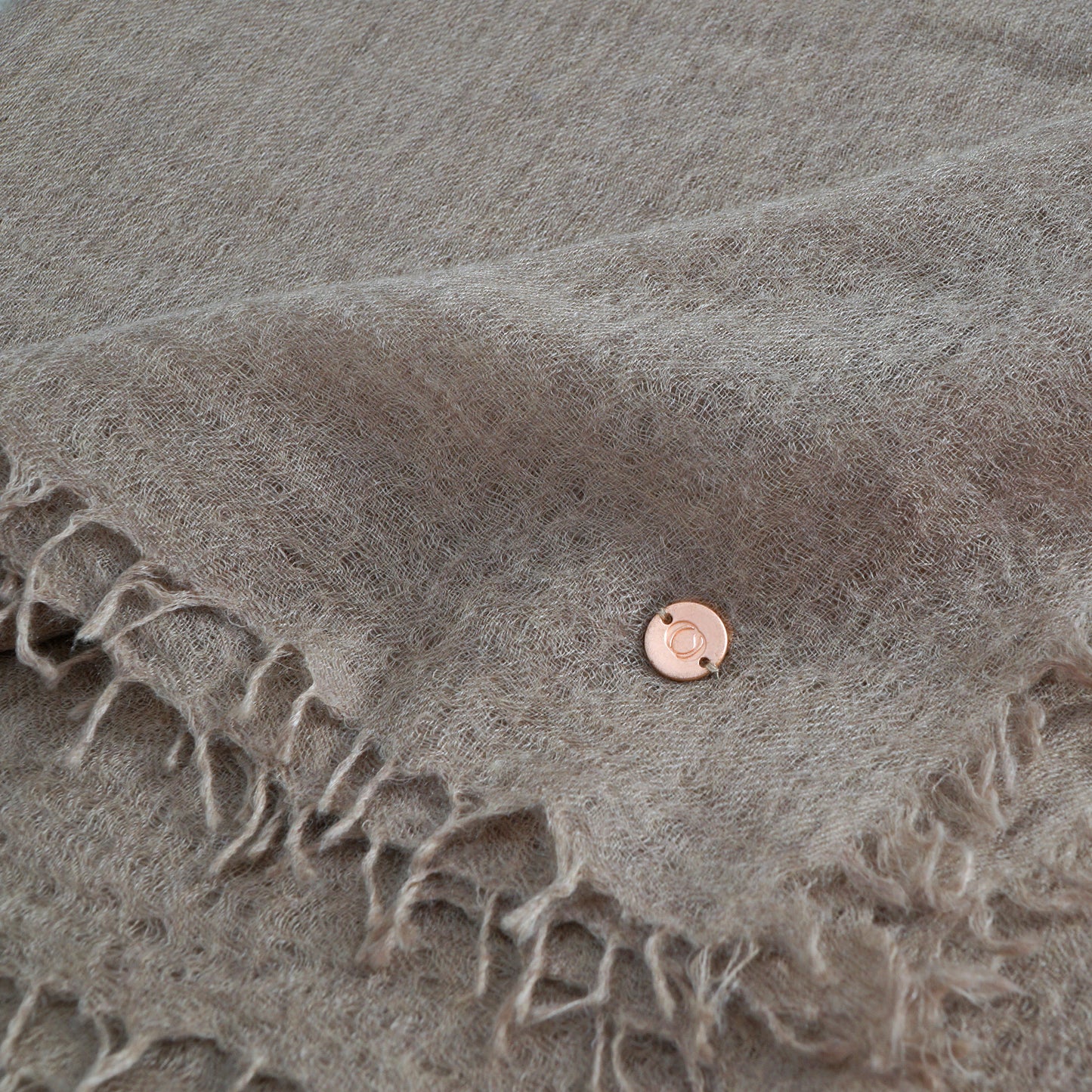 pashmina_kaschmir_cashmere_eco_shahtoosh_carre_grey_detail