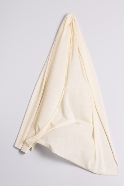 Fine knit cashmere stole offwhite